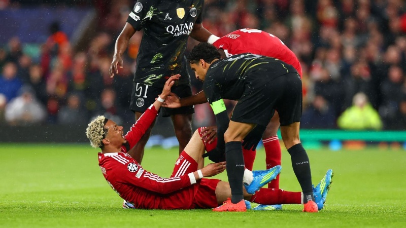 Ekitike dính chấn thương rất nặng